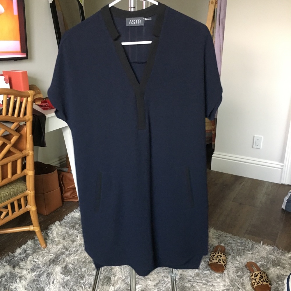 Navy dress with black details on pockets & collar
